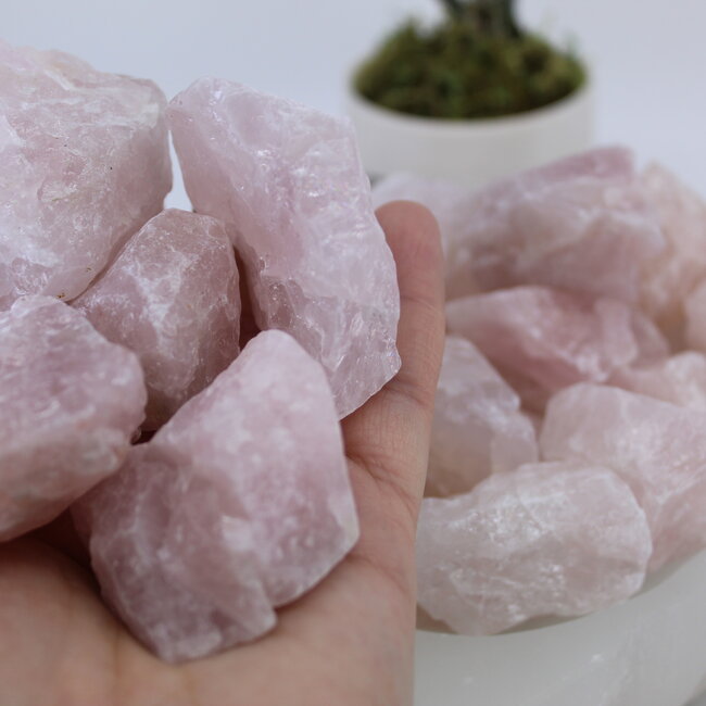 Rose Quartz - Medium Rough Raw Natural