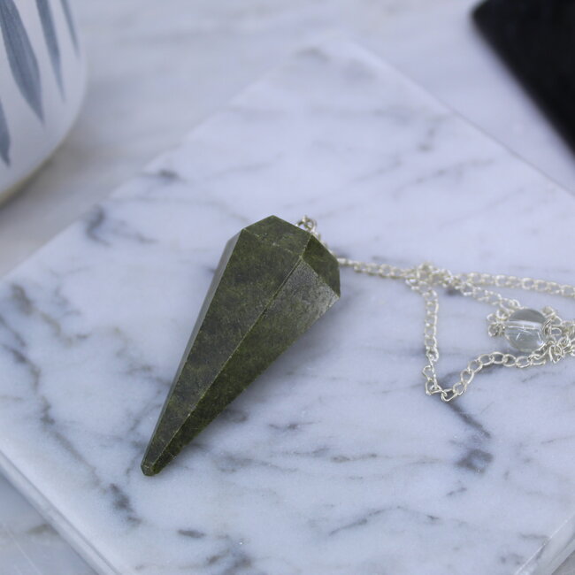 Green Jade Pendulum-Dowsing Hexagonal Faceted Cone Point Divination-Silver Chain-Crystal Gemstone
