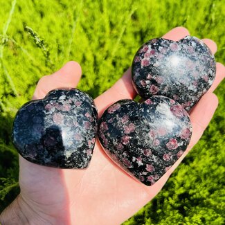 Garnet in Biotite - Heart (Large)