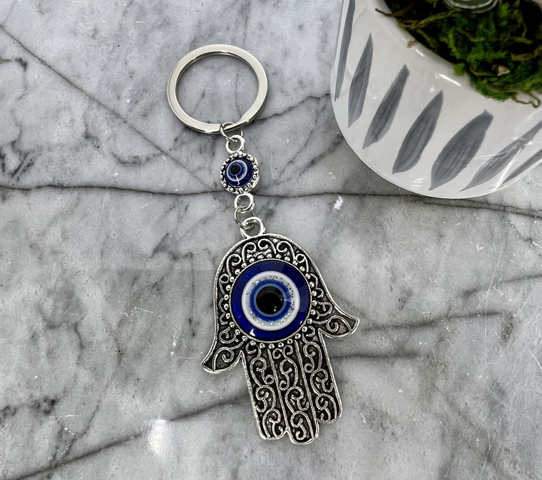 evil-eye-hamsa-hand-keychain.jpg