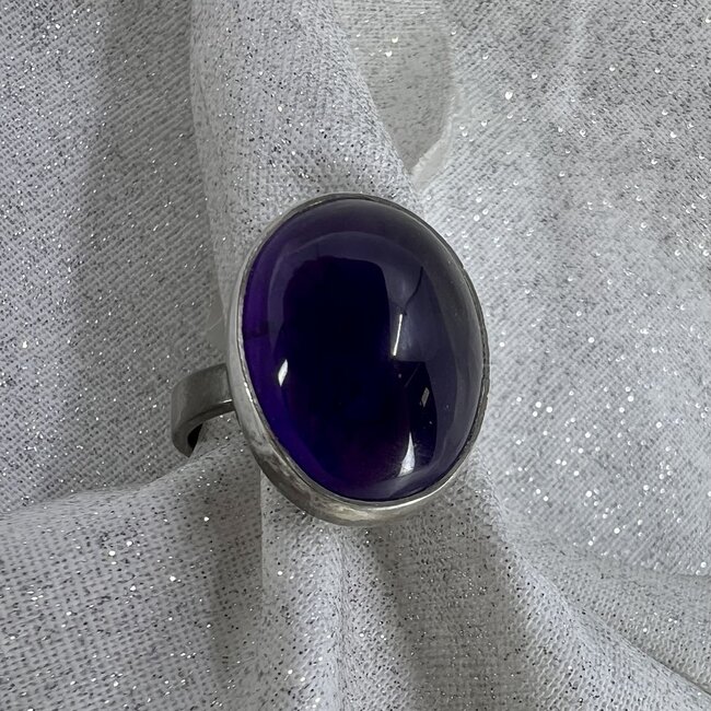 Amethyst Ring Size 8 Oval - Sterling Silver