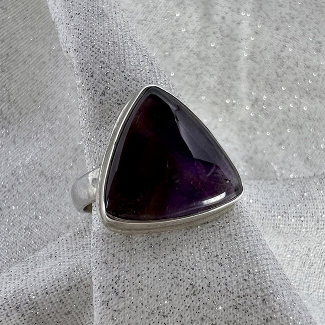 Chevron (Dream) Amethyst Ring - Size 8 Triangle - Sterling Silver