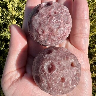 Strawberry Quartz/Red Guava Full Moon/Asteroid - 40 mm