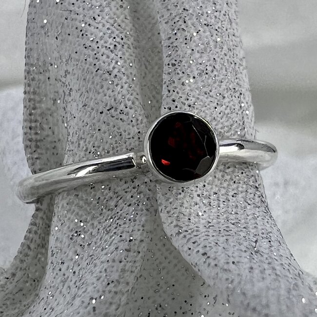 Garnet Ring - Size 6 - Faceted Simple Round Bezel Set - Sterling Silver