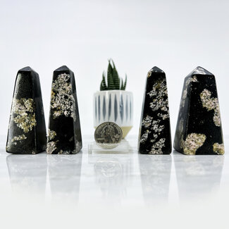 Black Snowflake Obsidian Obelisk Tower - Medium