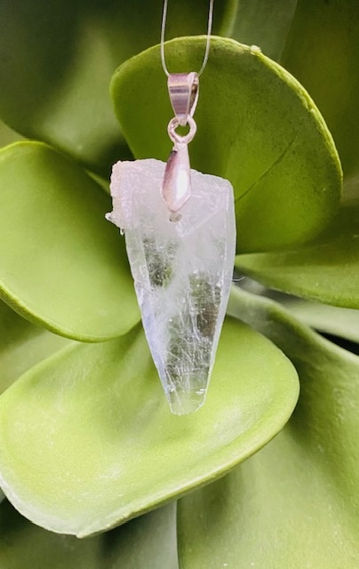 Raw Celestite Angelic Pendant – Glorious Healing Crystals