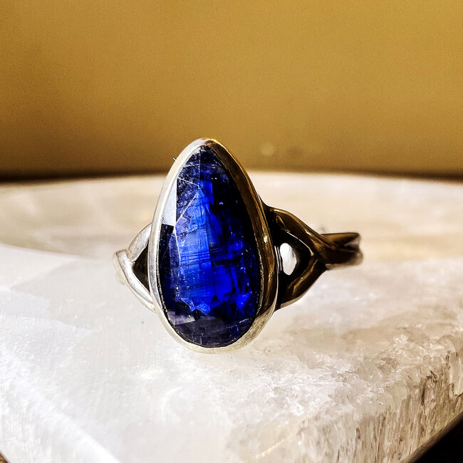 Blue Kyanite Ring - Size 6 Faceted Teardrop Pear - Sterling Silver