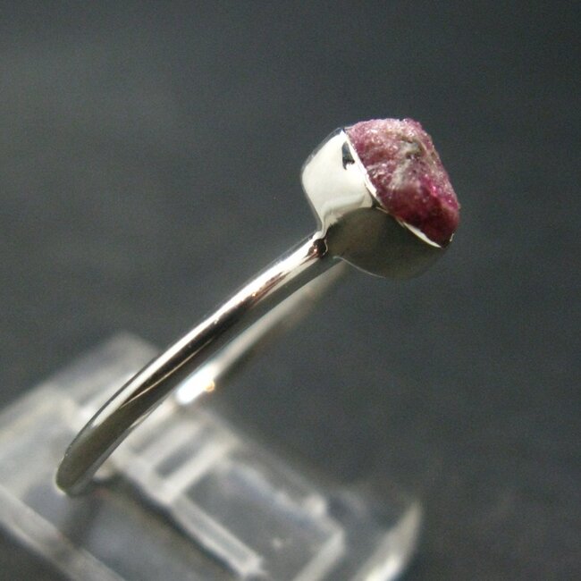 Bixbite Ring - Sterling Silver - Size 8 - 1.91 grams