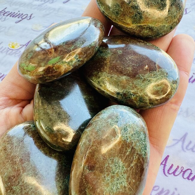 Green Jasper Palm Pillow Pocket Stone