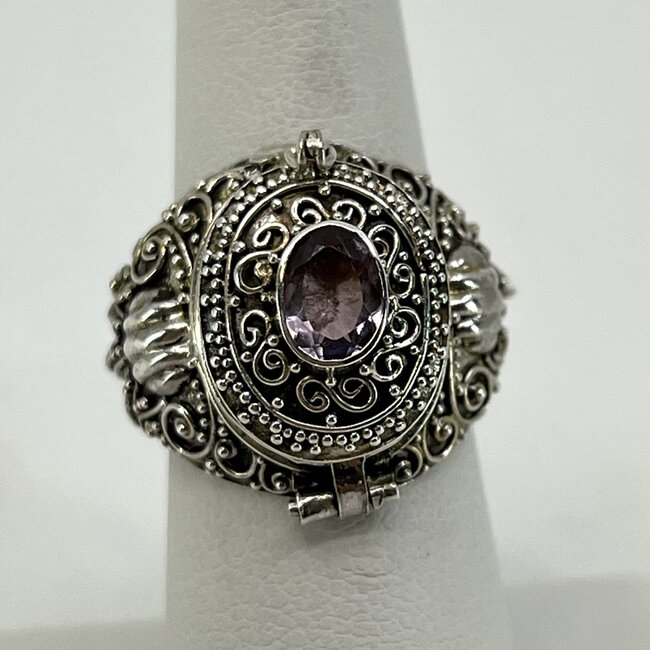 Lilac Amethyst Poison Ring - Size 7 Oval Faceted Filigree Sterling Silver