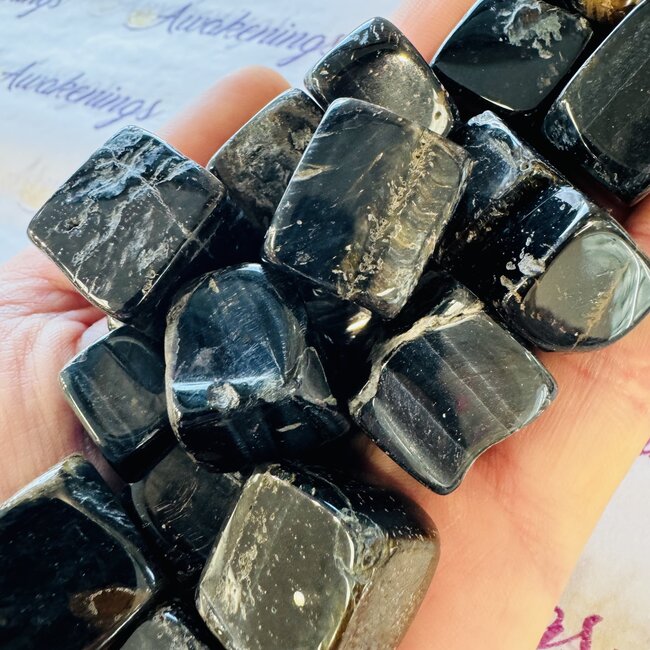 Blue Tigers Eye (Hawks Eye) Cubes 1"