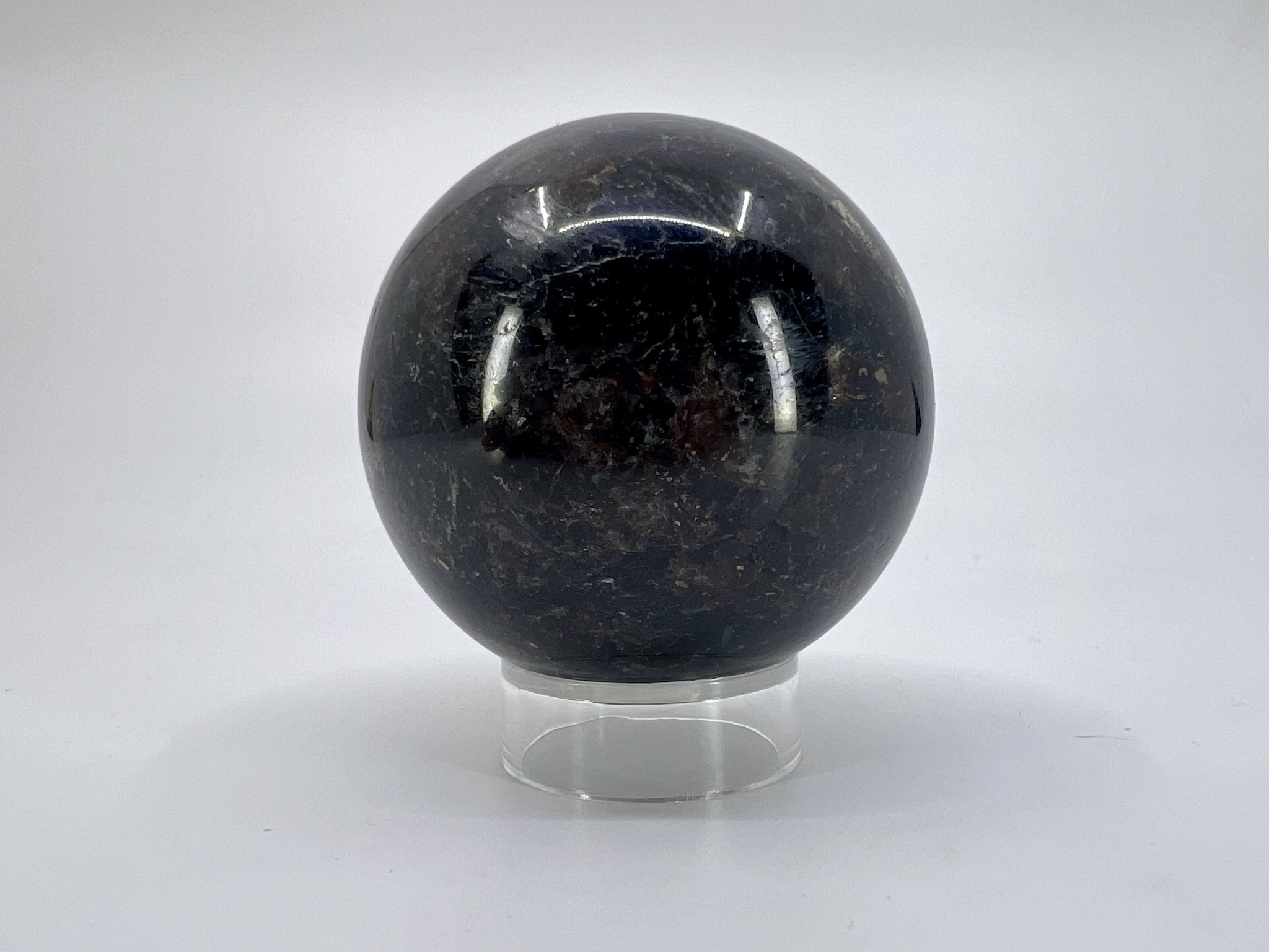 arfvedsonite-fireworks-stone-