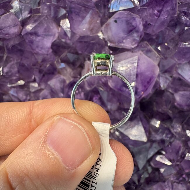 Maw Sit Sit Ring Size 6.75 - Faceted