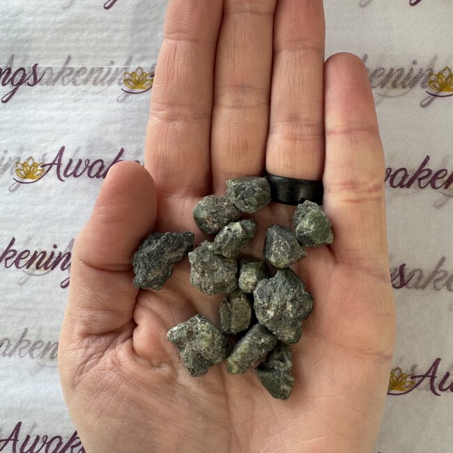 Chrome Diopside Small - Rough Raw Natural