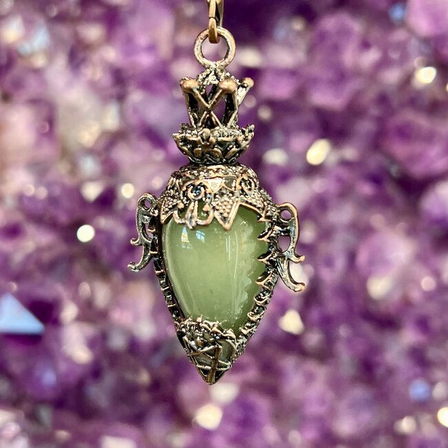 Green Aventurine Pendulums - Faceted Oval with Pentagram Star within Heart (Antique Bronze) Boho Vintage Crown