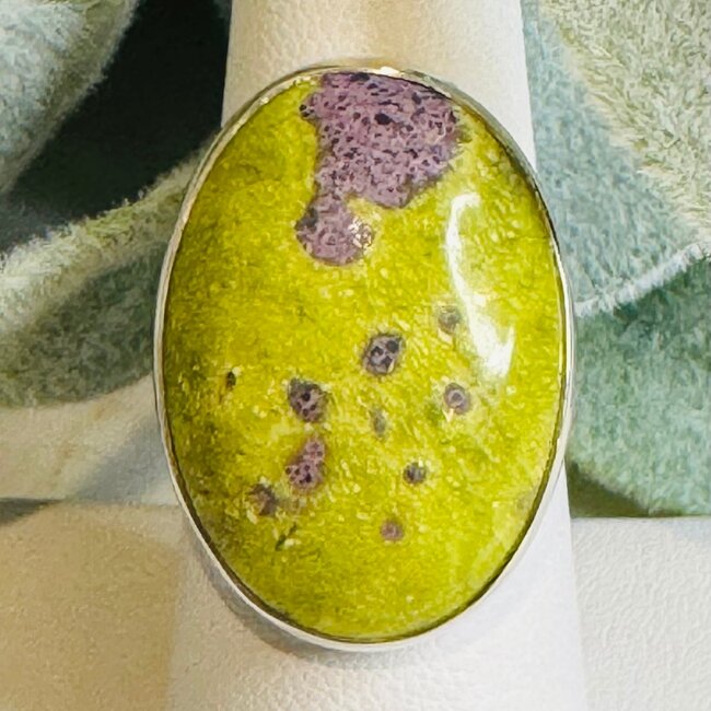 Stichtite in Serpentine (Atlantasite) Rings - Oval Adjustable Bezel Set - Sterling Silver