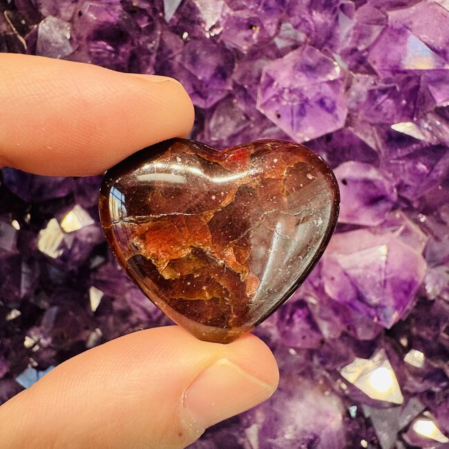 Star Garnet Hearts - Medium 1-2"