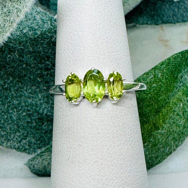Peridot Rings - Size 8 Triple Marquise (3 Stone) Faceted - Sterling Silver