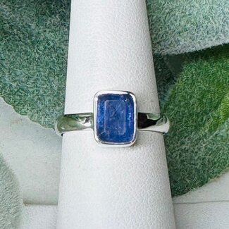 Tanzanite Rings - Size 7 Rectangle (Emerald Cut Faceted) Bezel Set - Sterling Silver