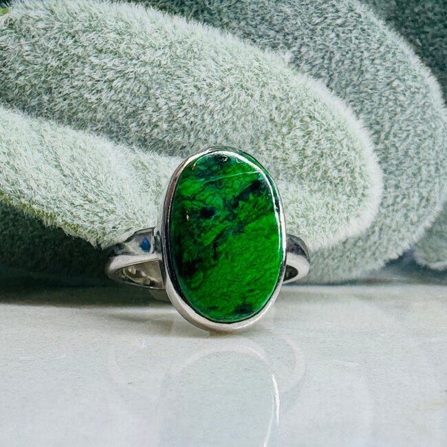 Maw Sit Sit Rings - Size 7 Oval Bezel Set - Sterling Silver