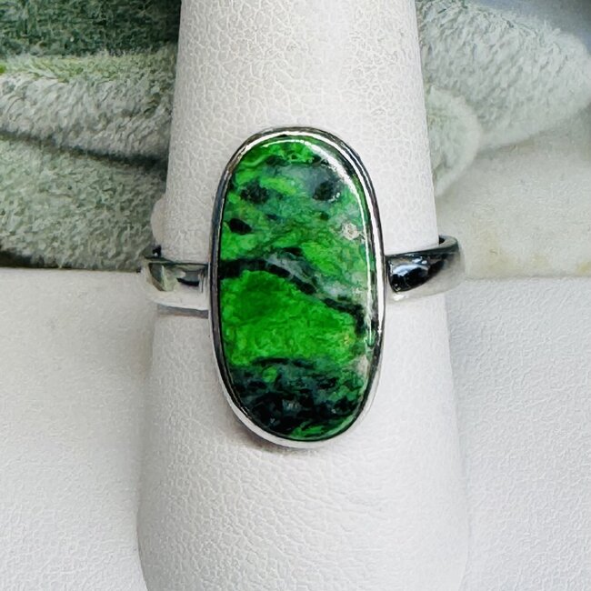 Maw Sit Sit Rings - Size 10 Oval Bezel Set - Sterling Silver