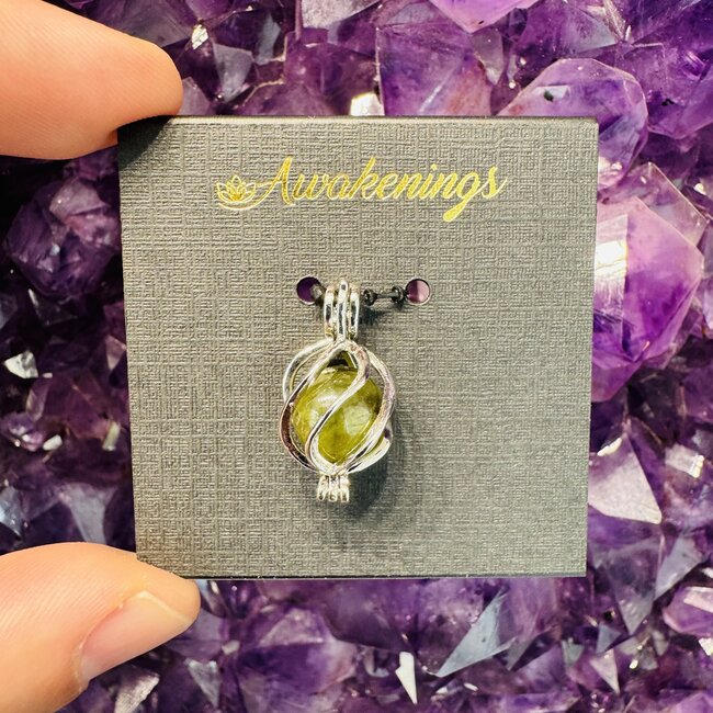 Green Sapphire (AAA Grade) in Crystal Cage