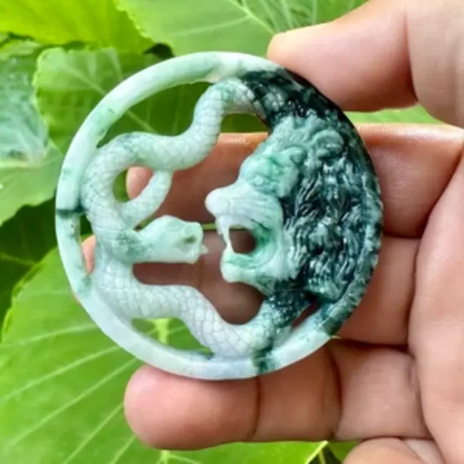 Jadeite Lion VS Snake Carving - 185.50 carats