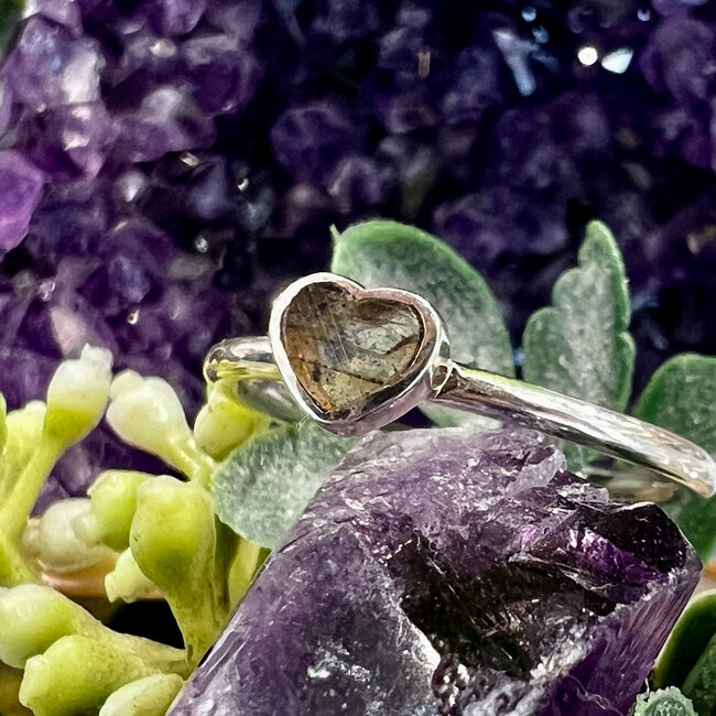 Labradorite Ring - Size 7 Heart Small - Bezel Set - Sterling Silver
