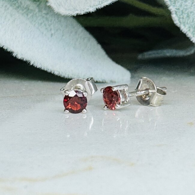 Red Garnet Earrings - 4mm Round Faceted Studs - Claw Prong Set Sterling Silver