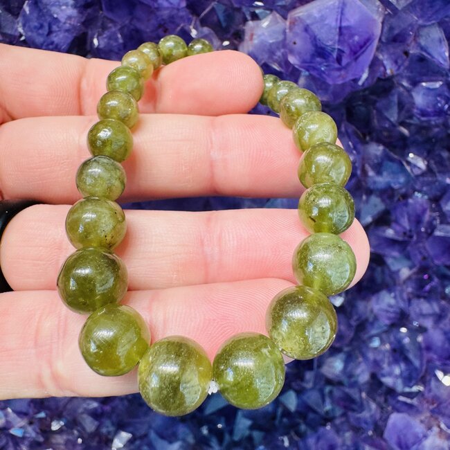 Graduated AAA Grade Green Sapphire Bracelet
