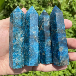 Blue Apatite Towers Point Generator - Medium (3-5")