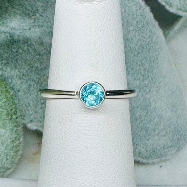 Blue Apatite (Paribha) Rings - Size 5 Round Faceted Bezel Set - Sterling Silver
