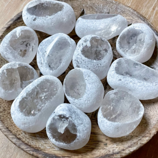 Smoky Smokey Quartz - Emma Ema Eggs Palm (Seer Window Stones) Smoky Smokey Quartz - Emma Ema Eggs Palm (Seer Window Stones)