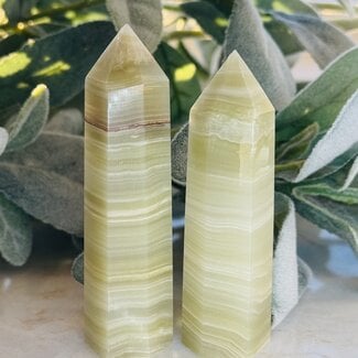 Green Onyx Tower Point Generator -  Medium (3-4")