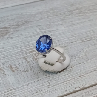 Tanzanite (Lab Grown) Rings - Size 8 Oval Faceted Claw Prong Set - Sterling Silver