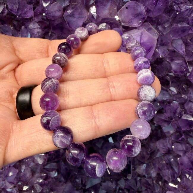 Chevron Amethyst (AAA Grade) Bracelets - 8mm