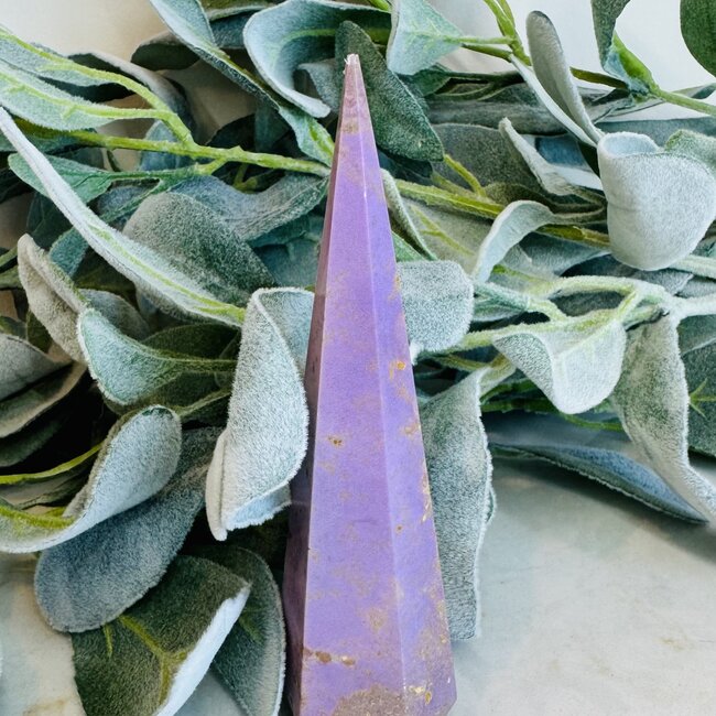 Phosphosiderite Faceted Tower Point Generator - Large