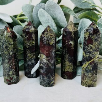 Dragons Dragon's Blood Jasper Tower Point Generator- Medium (3-4")