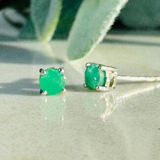 Emerald Earrings - 4mm Round Faceted Studs - Claw Prong Set Sterling Silver
