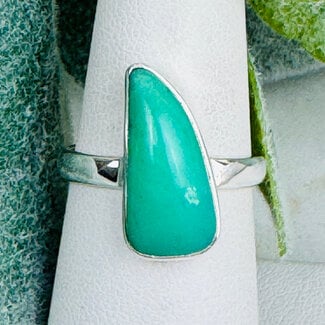 Green Chrysoprase Rings - Size 8 Obtuse Triangle - Bezel Set Sterling Silver (AAA Grade)