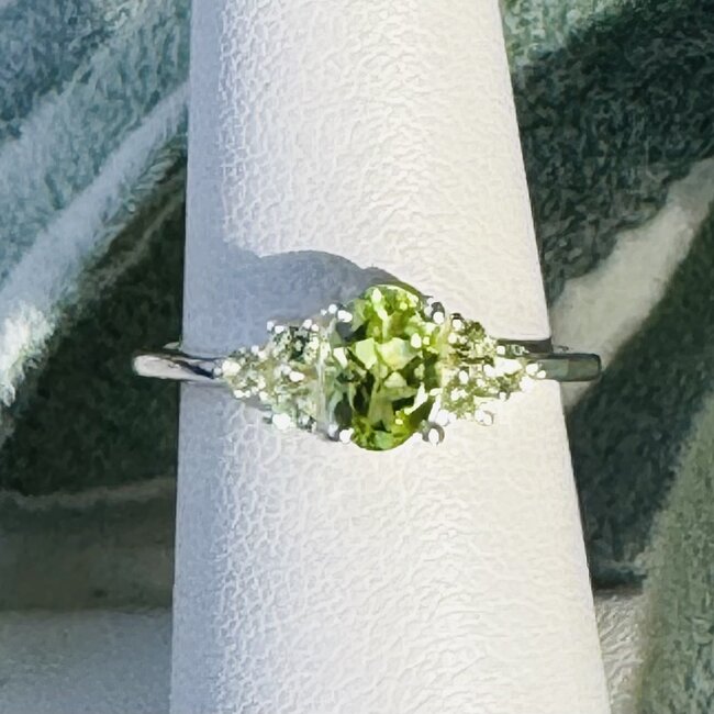 Peridot Rings - Size 8 Oval & Round Faceted - Claw Prong Set Sterling Silver