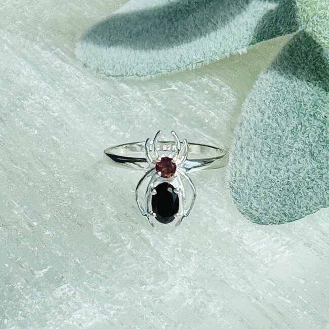 Black Tourmaline & Red Garnet Spider Rings - Size 7 Circle Round Oval - Claw Prong Set Sterling Silver