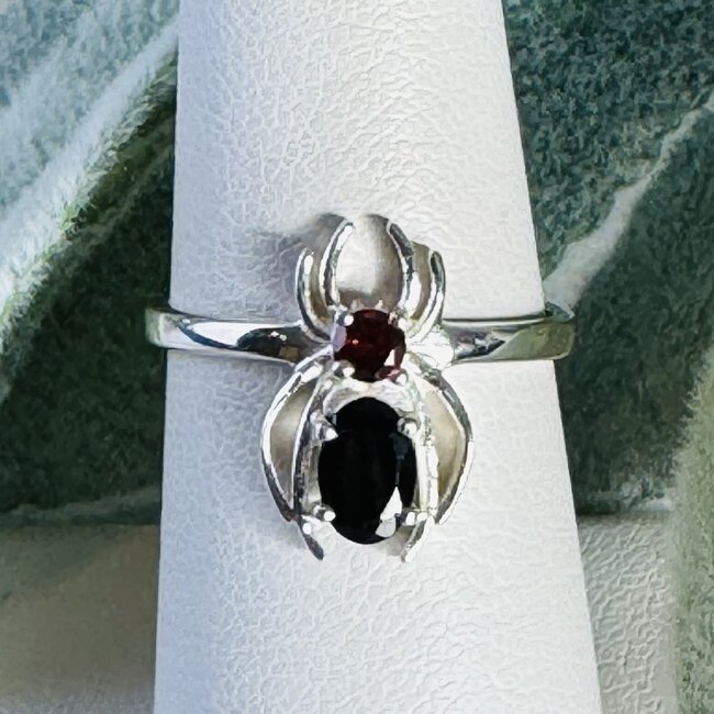 Black Tourmaline & Red Garnet Spider Rings - Size 5 Circle Round Oval - Claw Prong Set Sterling Silver