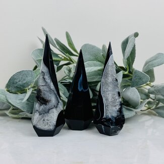 Black Sardonyx Onyx Faceted Diamond Point Tower - Medium 5-6"
