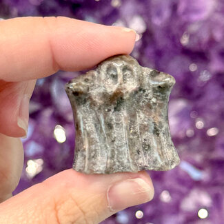 Yooperlite Michigan (Glowdalite Emberlite Flame Stone) Spooky Haunting Ghost -Small 1" Carving Figurine