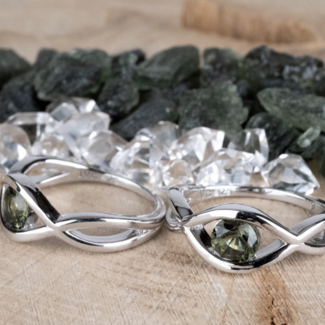 Moldavite Infinity Ring - Size 8 Faceted Round - Tension Set Sterling Silver