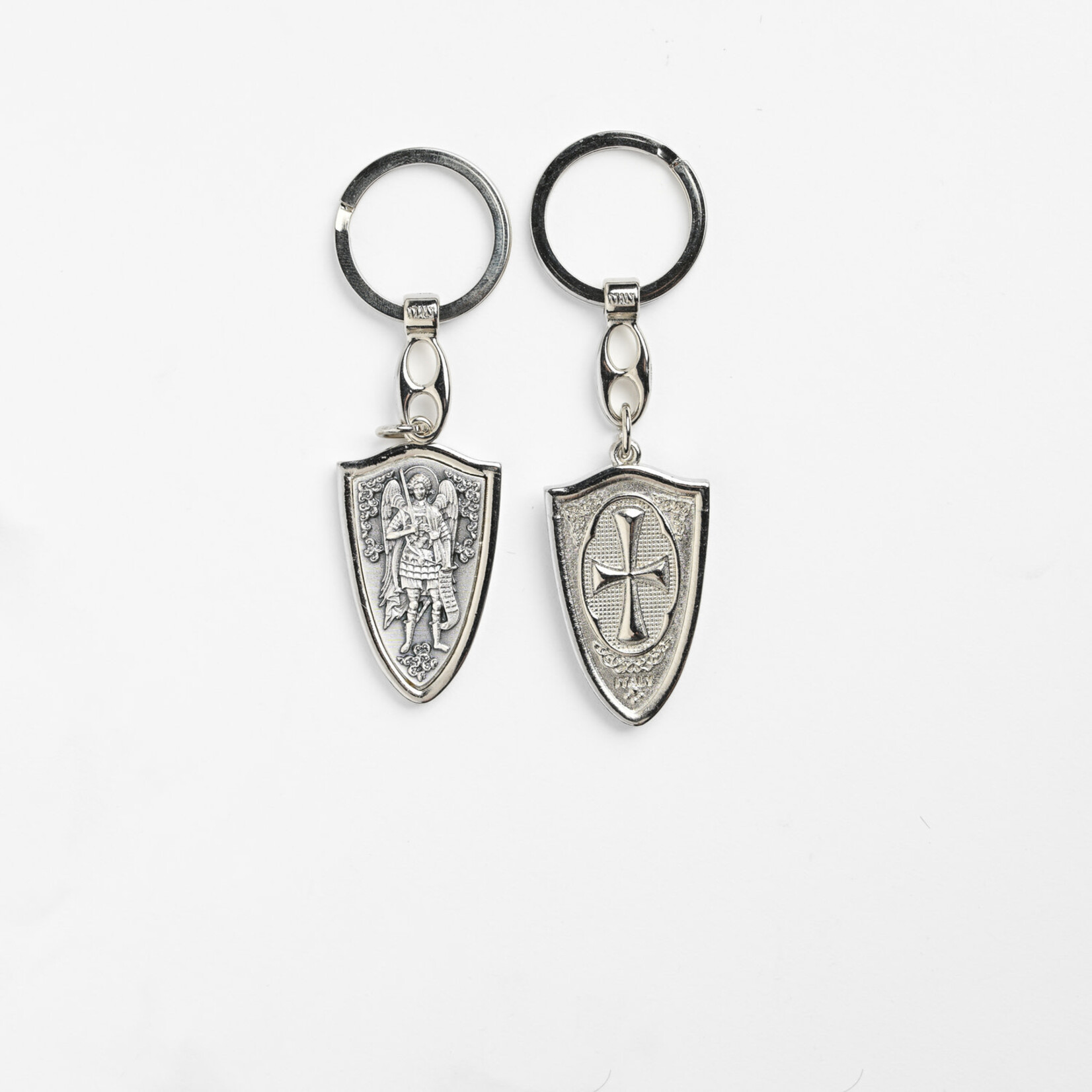 A6543 - St Michael Shield Key chain