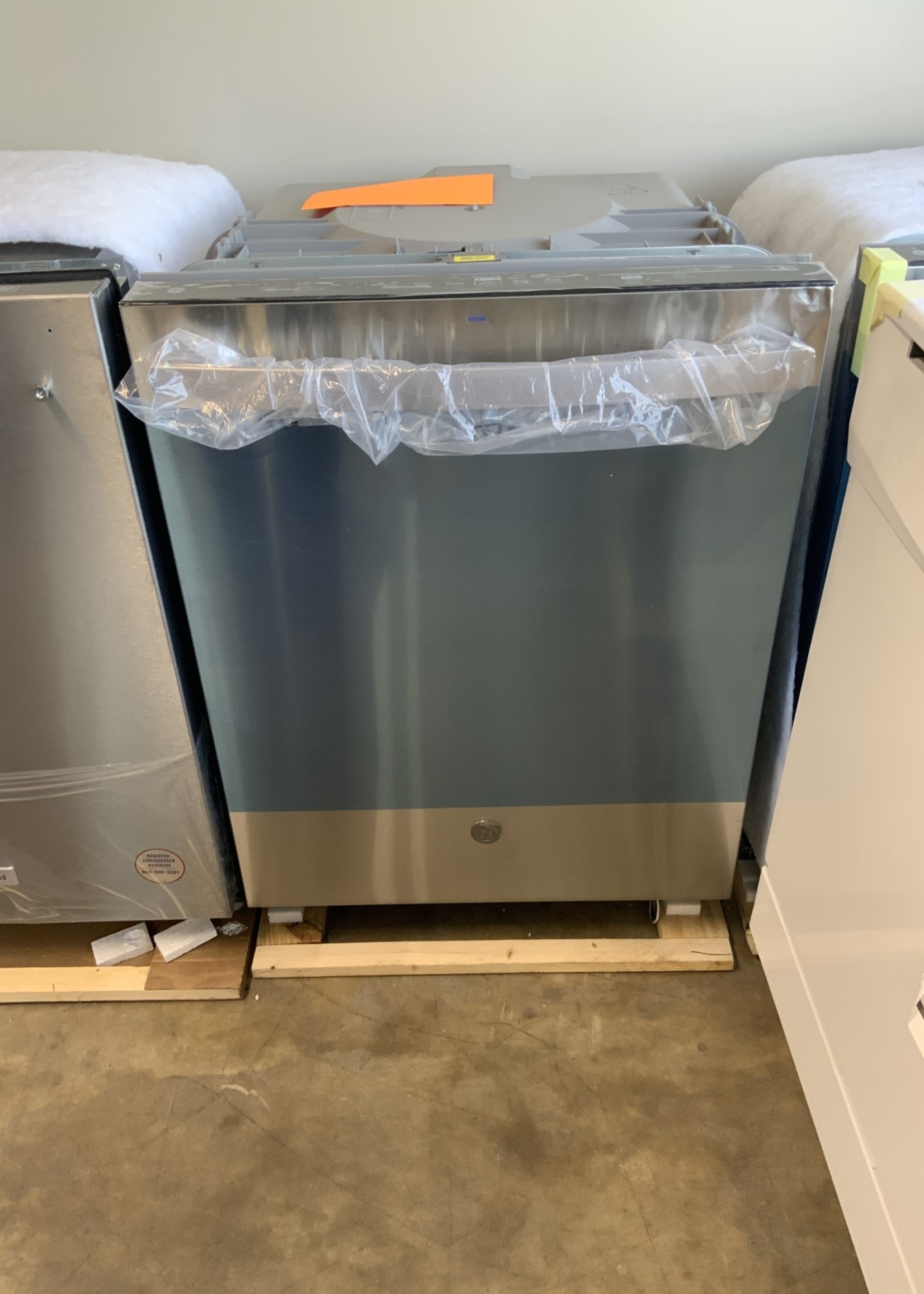 GE 24 Built-in Dishwasher - Stainless Steel