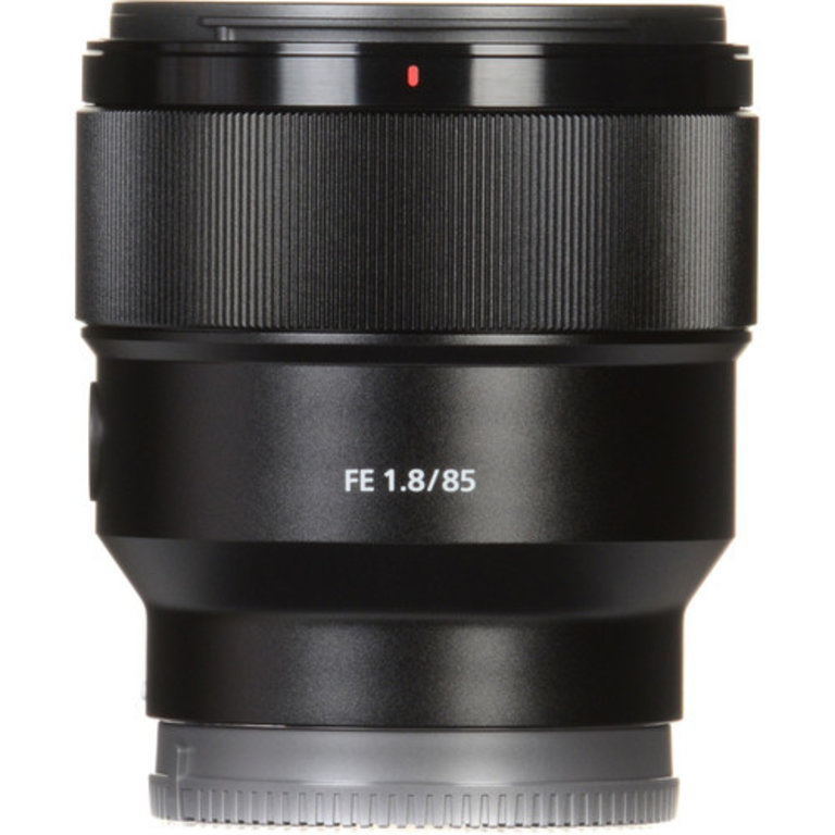 Sony FE 85mm f/1.8 Lens - Mack Retail