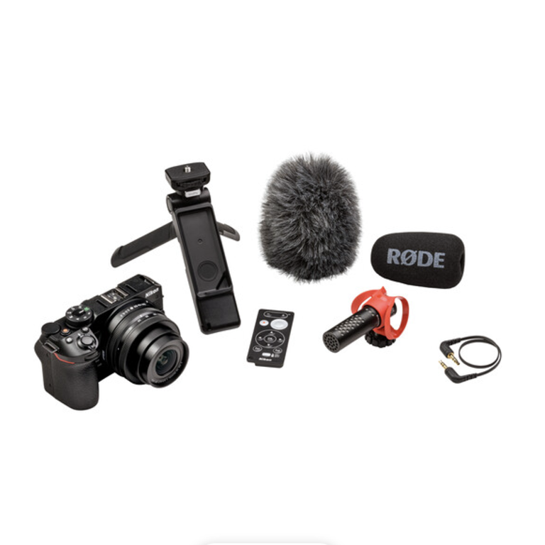 Nikon Nikon Z30 Creator's Kit (Camera, Lens, Mic & Bluetooth Remote Handle)